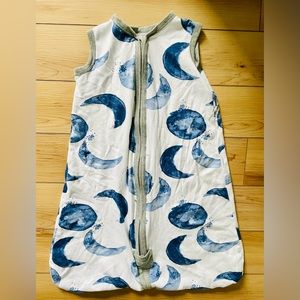 Burt’s Bees Beekeeper wearable blanket